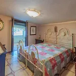 Casa San Nicola Mare Holiday home *