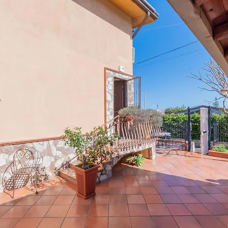 Casa de Férias Casa San Nicola Mare